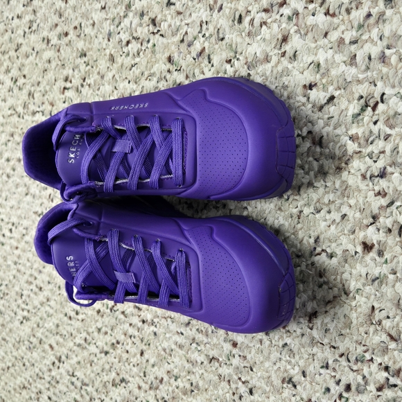 Skechers Purple Sneakers - Picture 2 of 5